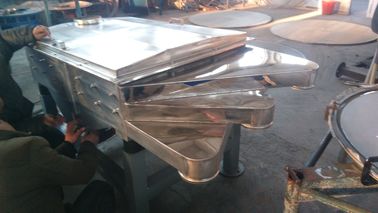 Good Quality  1-5  Layer  Carbon / stainless steel linear vibrating sifter for food powder with two screen decks